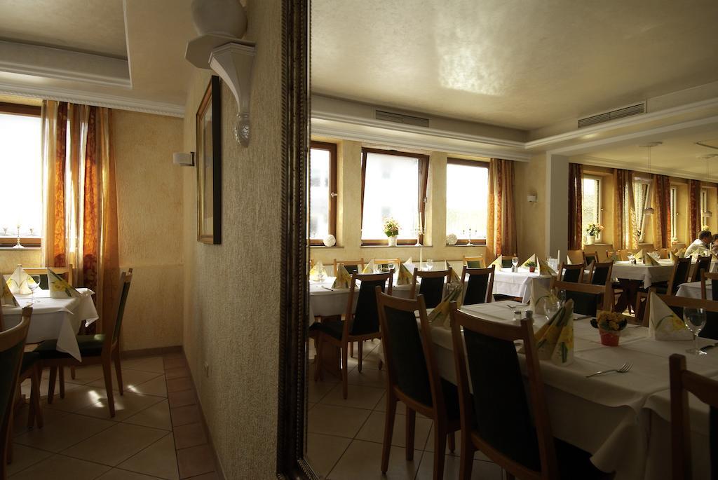 Hotel Regina Zirndorf Exterior photo